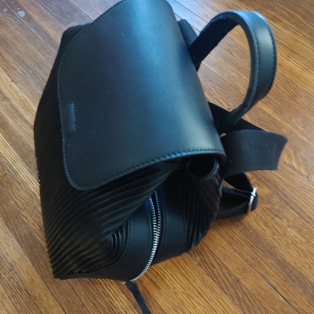 Leather Calvin Klein Backpack - Picture 2 of 5